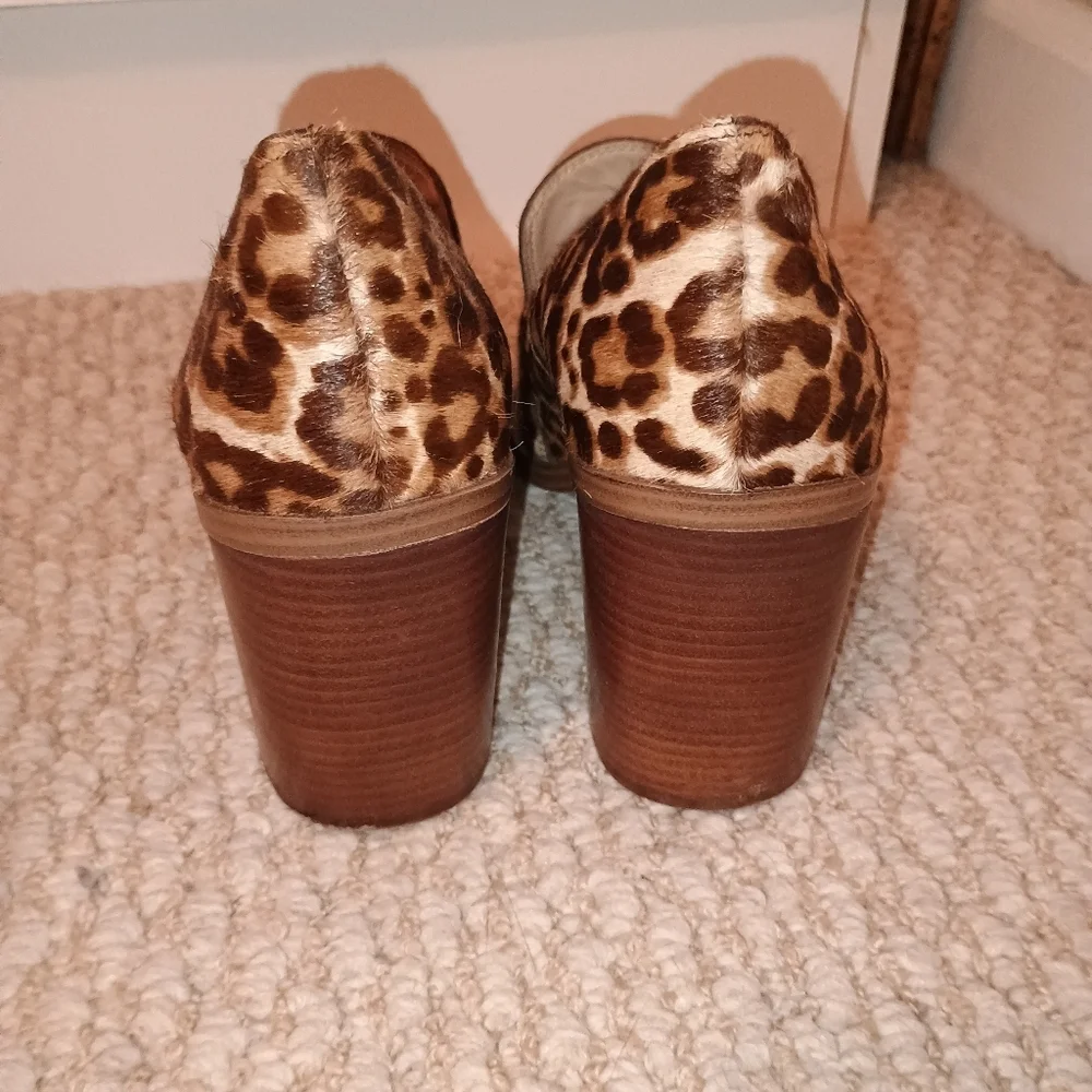 Vince Camuto‎ Wevenly 3 Leopard Calf Hair Pointed Toe Heels Size 9M Block Cone